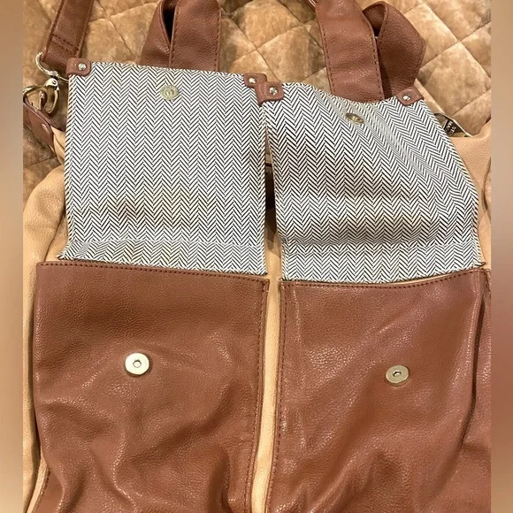 ✨EUC✨STEVE MADDEN faux leather bag with lots of pockets! Removable strap too🧡🤎 - Picture 6 of 14